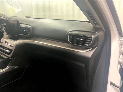Used 2023 Ford Explorer XLT w/ Equipment Group 202A image 13