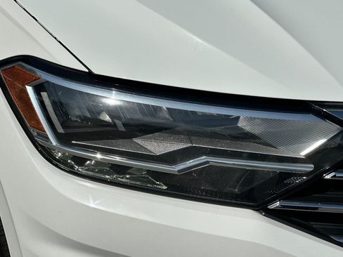 Used 2019 Volkswagen Jetta SE FWD image 11
