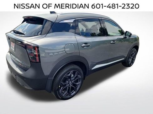 New 2026 Nissan Kicks SR AWD/4WD image 5