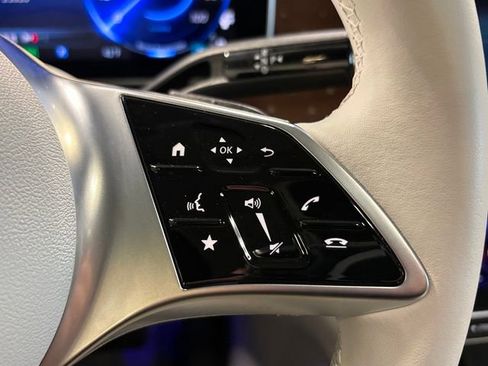 Used 2023 Mercedes-Benz EQE 500 4MATIC SUV image 25