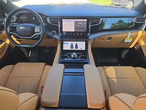 New 2026 Jeep Grand Wagoneer Summit AWD/4WD image 9