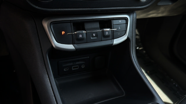 Used 2024 GMC Terrain SLT AWD/4WD image 29