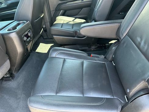 Used 2021 Chevrolet Tahoe Z71 w/ Z71 Signature Package AWD/4WD image 31