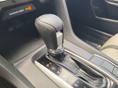 Used 2018 Honda Civic EX image 29