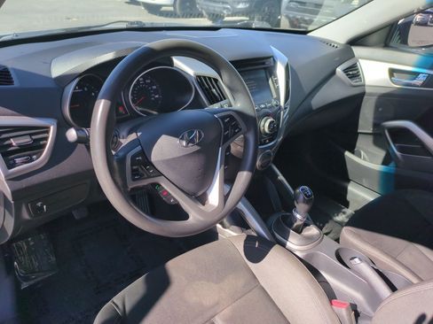 Used 2014 Hyundai Veloster FWD image 15