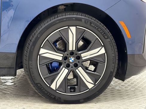 Used 2025 BMW iX xDrive50 AWD/4WD image 13