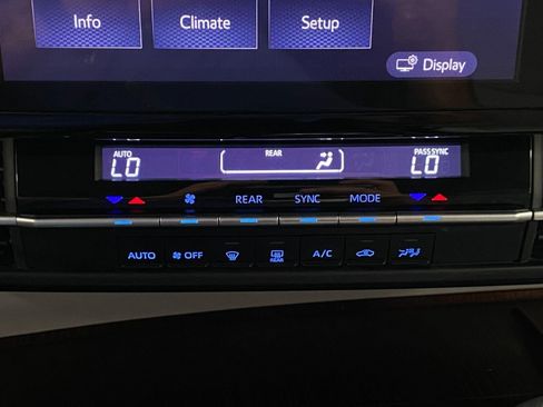 Used 2022 Toyota Sienna LE FWD image 23