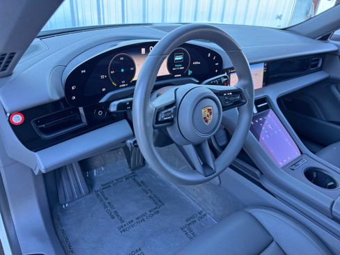 Used 2020 Porsche Taycan 4S image 14