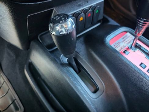 Used 2018 Jeep Wrangler Unlimited Sport S AWD/4WD image 33