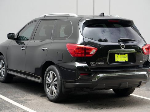 Used 2019 Nissan Pathfinder SV FWD image 45