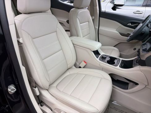 Used 2023 GMC Acadia Denali w/ Black Diamond Edition image 31