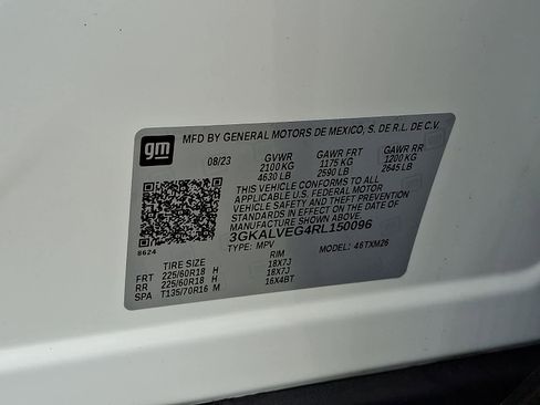 Used 2024 GMC Terrain SLT AWD/4WD image 30