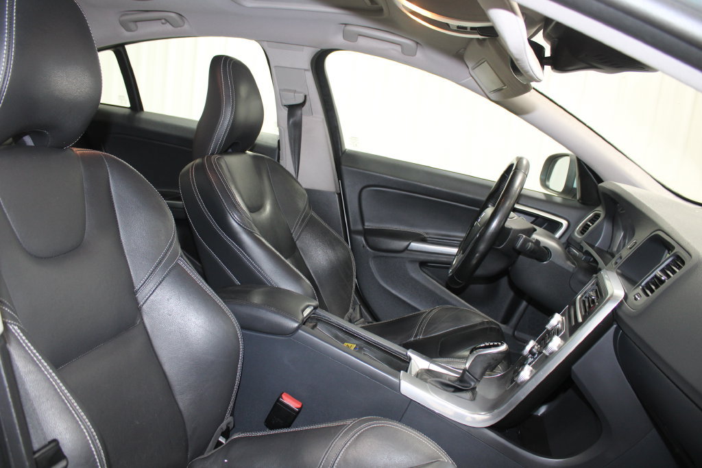 Used 2017 Volvo S60 T5 Dynamic w/ Protection Package AWD/4WD image 21