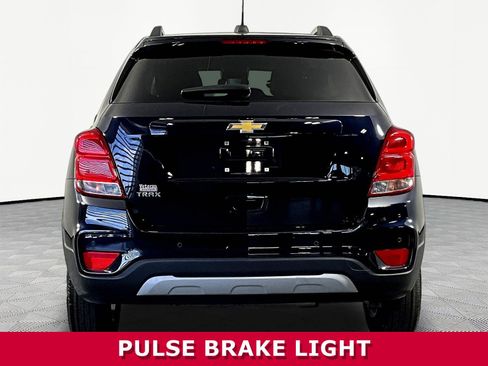 Used 2021 Chevrolet Trax LT w/ Driver Confidence Package FWD image 5