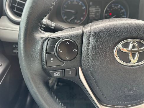 Used 2017 Toyota RAV4 XLE image 25