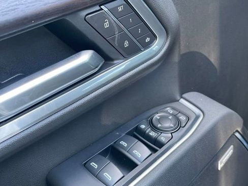 New 2026 GMC Sierra 2500 SLT w/ SLT Premium Package image 18