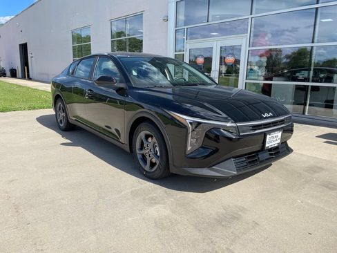 New 2026 Kia K4 FWD image 1