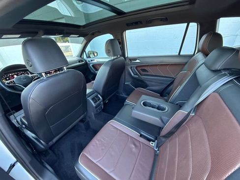 Used 2022 Volkswagen Tiguan SEL R-Line AWD/4WD image 39