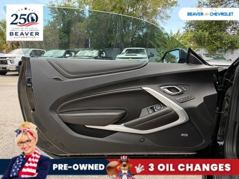 Used 2017 Chevrolet Camaro LT RWD image 31
