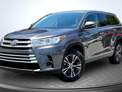 Used 2019 Toyota Highlander LE