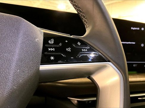 Used 2025 Audi Q5 Premium w/ Convenience Package image 24