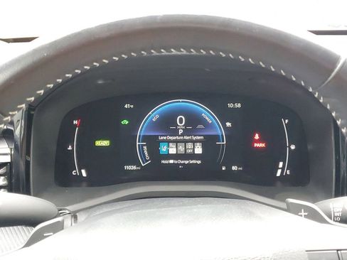 Used 2025 Toyota Camry SE image 18