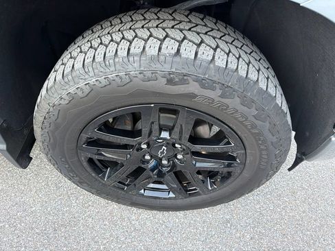 Used 2025 Chevrolet Silverado 1500 Custom w/ Turbomax Blackout Package RWD image 7