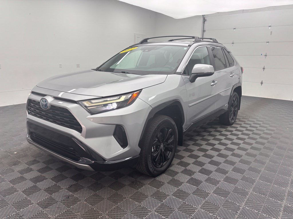 Used 2022 Toyota RAV4 SE w/ SE Grade Weather Package AWD/4WD image 13