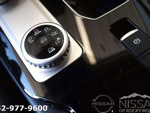 Used 2025 Mitsubishi Outlander SE AWD/4WD image 23