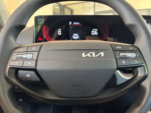 Used 2025 Kia K4 FWD image 27