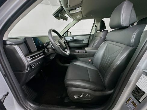 Used 2026 Hyundai Santa Fe SEL FWD image 13