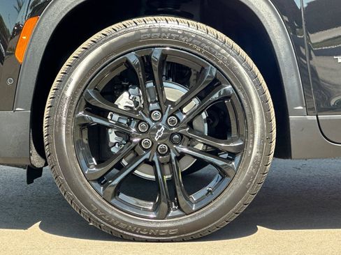 New 2026 Chevrolet Traverse LT w/ Enhanced Driving Package FWD image 27