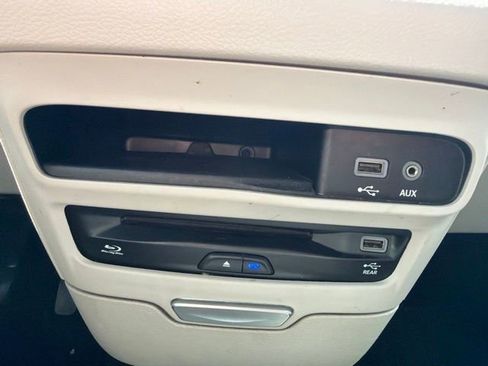 Used 2017 Chrysler Pacifica Touring-L Plus w/ Advanced Safetytec Group FWD image 37