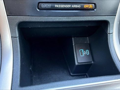 Used 2024 Ford Edge SEL AWD/4WD image 17