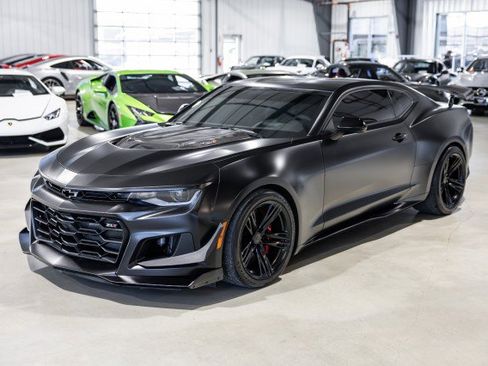 Used 2018 Chevrolet Camaro ZL1 image 2
