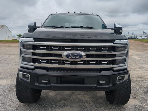 Used 2024 Ford F350 Platinum w/ Tremor Off-Road Package AWD/4WD image 7