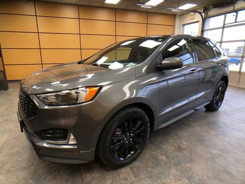 Used 2023 Ford Edge ST-Line w/ Class II Trailer Tow Package image 3