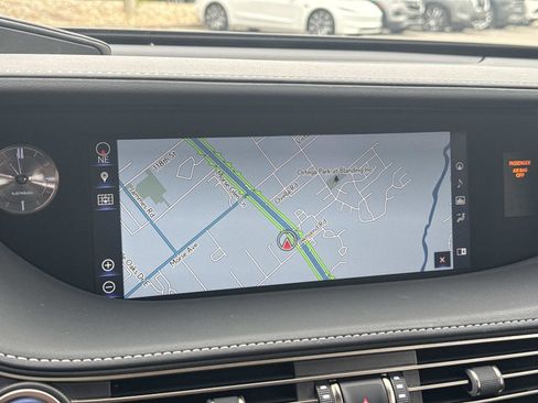 Used 2018 Lexus LS 500h w/ Accessory Package (Z2) RWD image 27