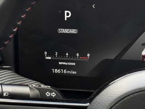 Used 2025 Nissan Kicks SR FWD image 15