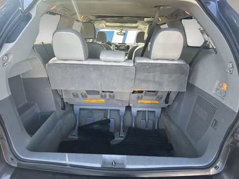 Used 2011 Toyota Sienna Limited w/ Premium Pkg AWD/4WD image 19
