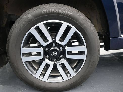 Used 2023 Toyota 4Runner Limited AWD/4WD image 10