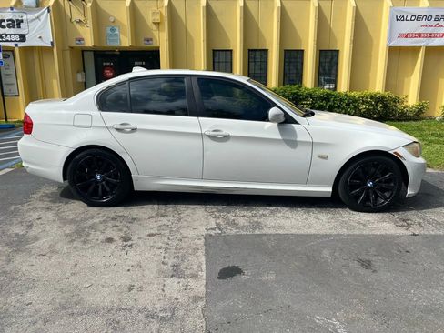 Used 2011 BMW 328i Sedan RWD image 7