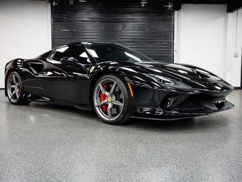 Used 2021 Ferrari F8 Tributo image 19