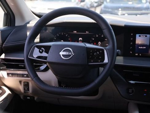 Certified 2025 Nissan Murano SV FWD image 24