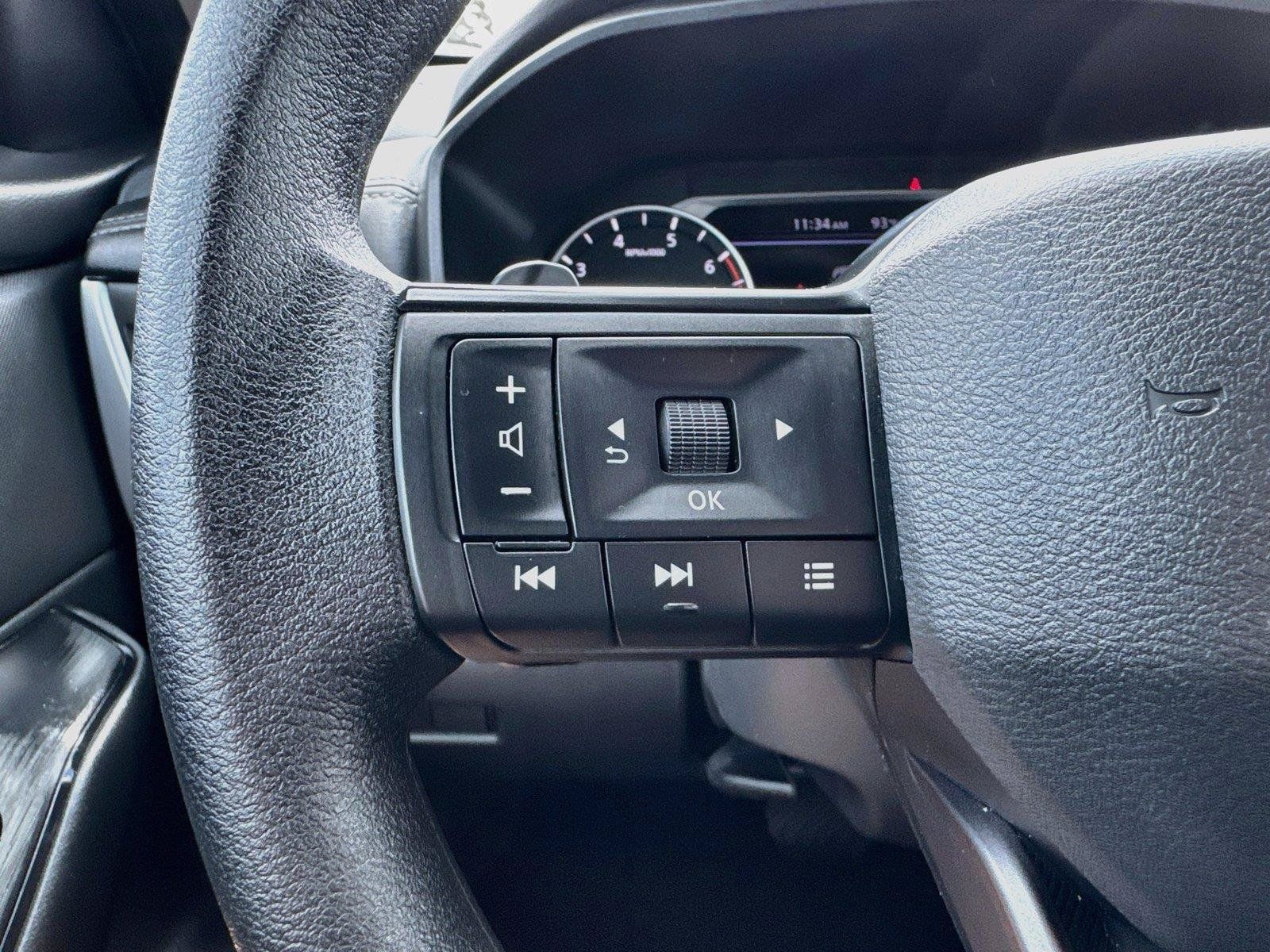 Used 2025 Nissan Rogue S FWD image 12