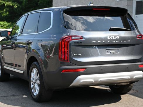 Used 2022 Kia Telluride LX image 7