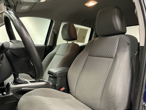 Used 2022 Toyota Tacoma SR5 w/ Black Out Package (TMS) AWD/4WD image 9