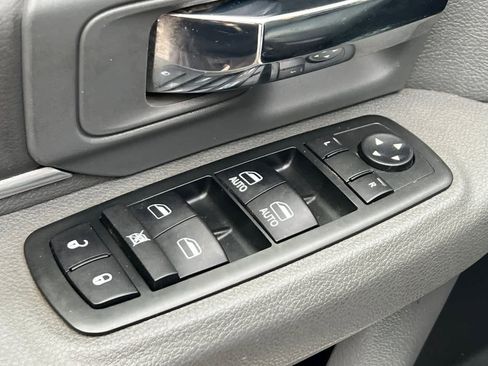 Used 2013 RAM 1500 Classic SLT w/ Remote Start & Security Group image 14