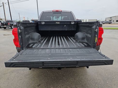 Used 2019 Toyota Tundra SR5 AWD/4WD image 17