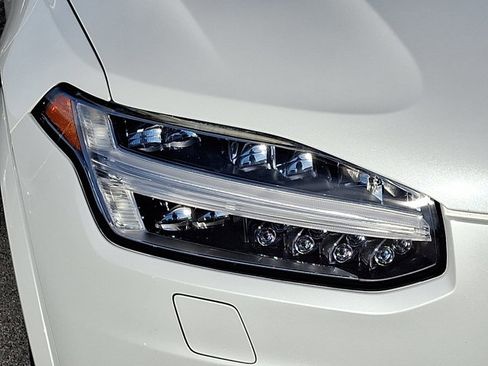 Used 2022 Volvo XC90 T6 Inscription w/ Lounge Package image 9